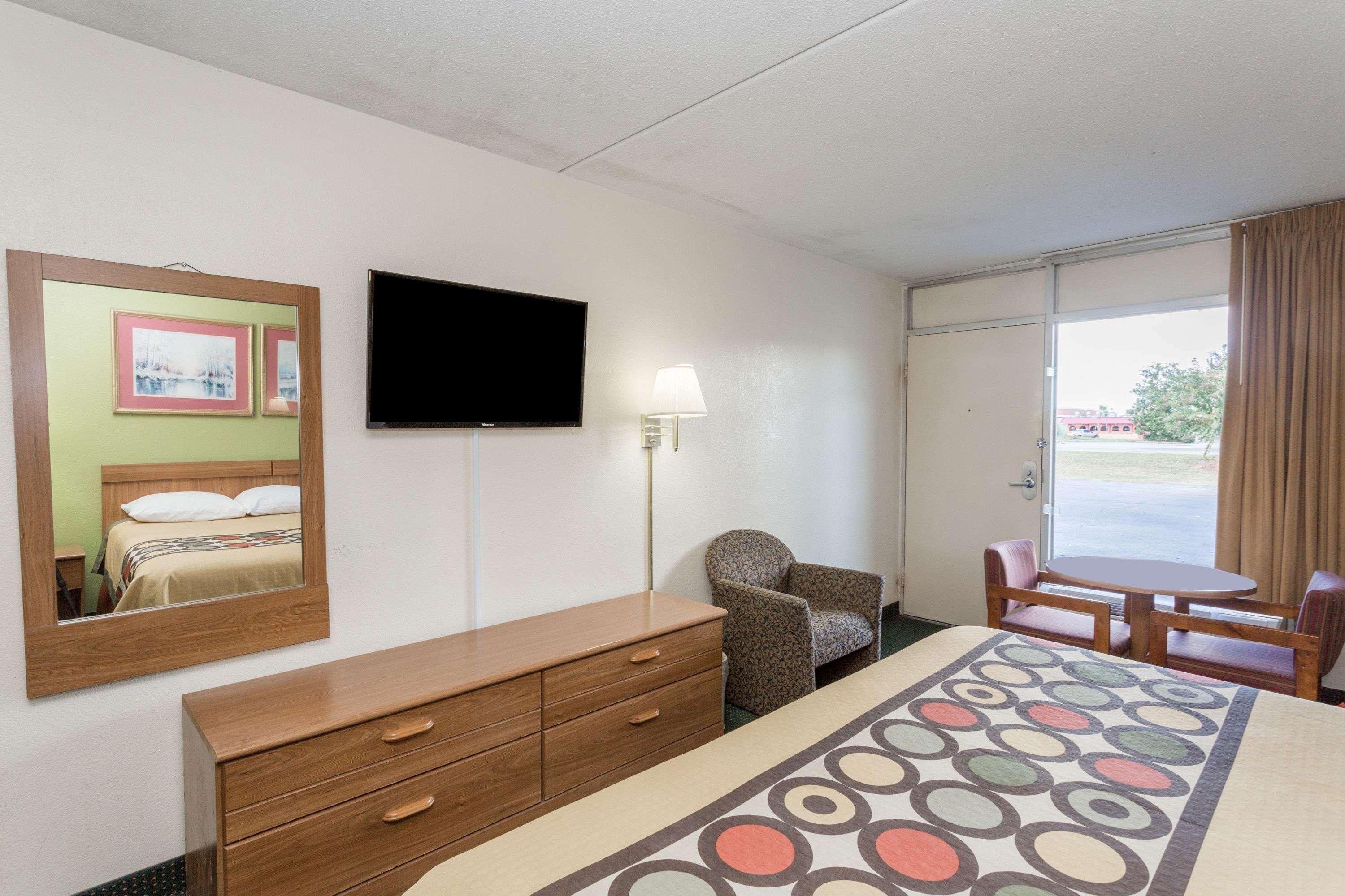 Hotel Super 8 By Wyndham Tifton Exteriér fotografie