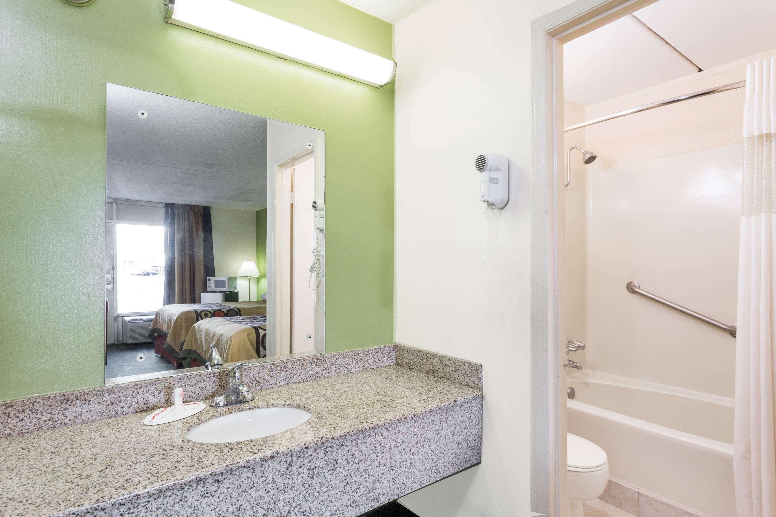 Hotel Super 8 By Wyndham Tifton Exteriér fotografie