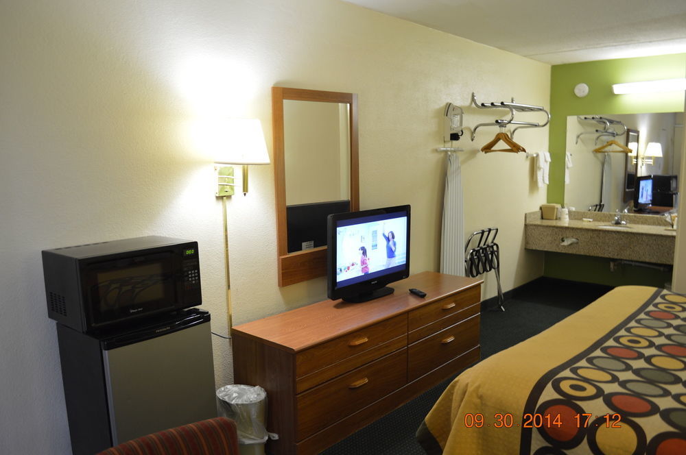 Hotel Super 8 By Wyndham Tifton Exteriér fotografie