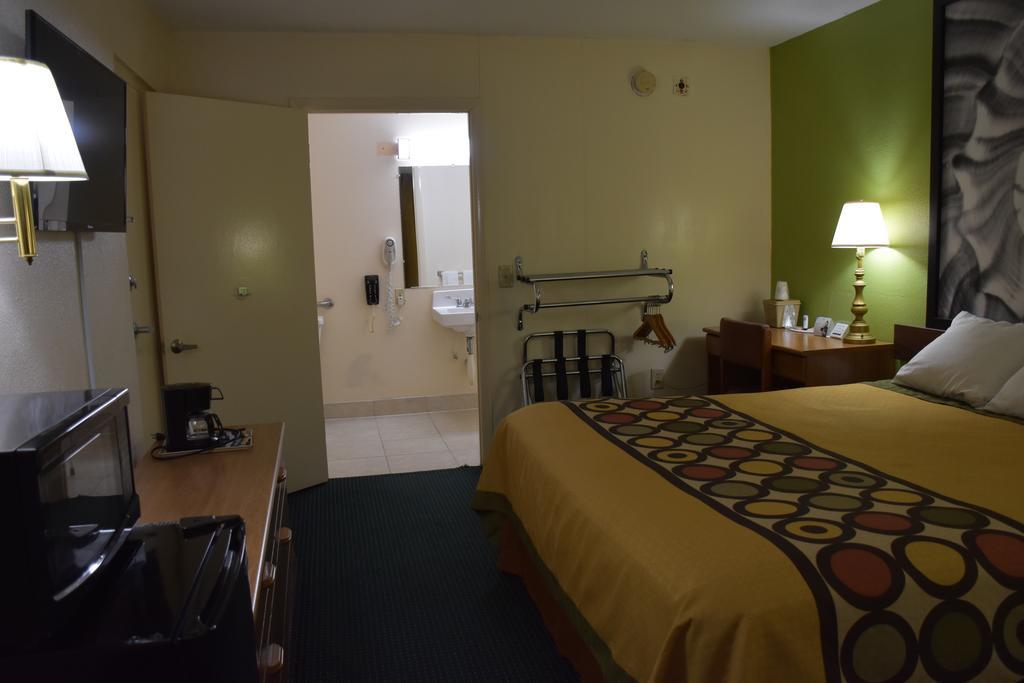 Hotel Super 8 By Wyndham Tifton Exteriér fotografie
