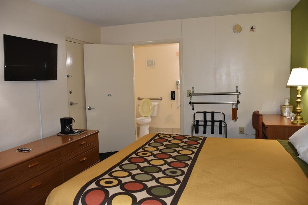 Hotel Super 8 By Wyndham Tifton Exteriér fotografie
