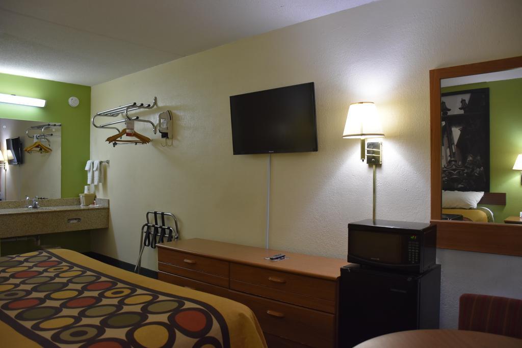 Hotel Super 8 By Wyndham Tifton Exteriér fotografie