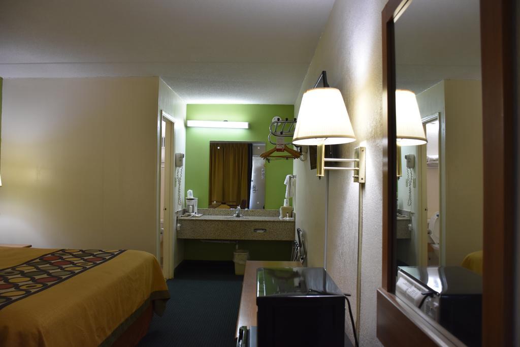 Hotel Super 8 By Wyndham Tifton Exteriér fotografie