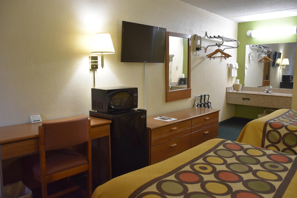 Hotel Super 8 By Wyndham Tifton Exteriér fotografie